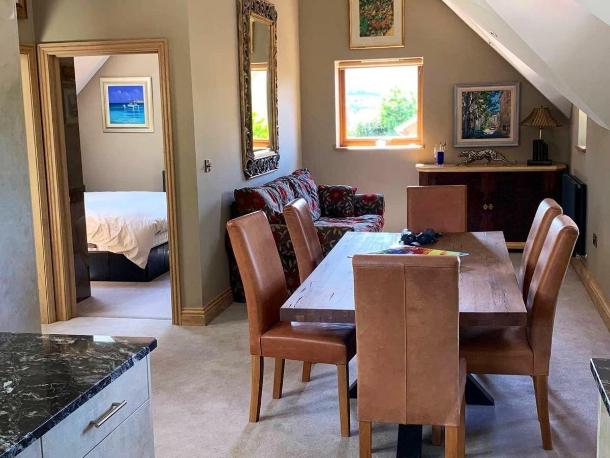 Luxurious Private Coach House Villa Nailsea Bagian luar foto