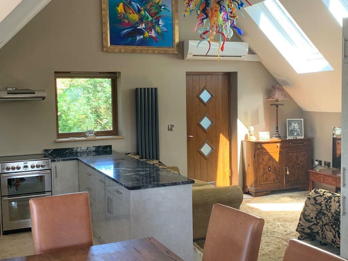 Luxurious Private Coach House Villa Nailsea Bagian luar foto