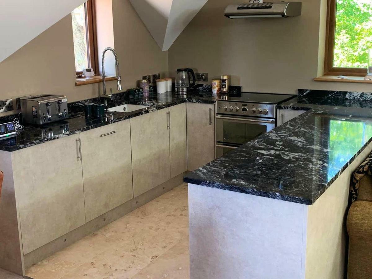 Luxurious Private Coach House Villa Nailsea Bagian luar foto